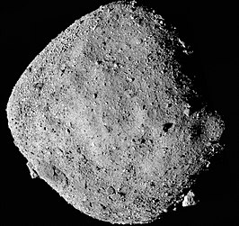 https://upload.wikimedia.org/wikipedia/commons/thumb/3/32/BennuAsteroid.jpg/266px-BennuAsteroid.jpg