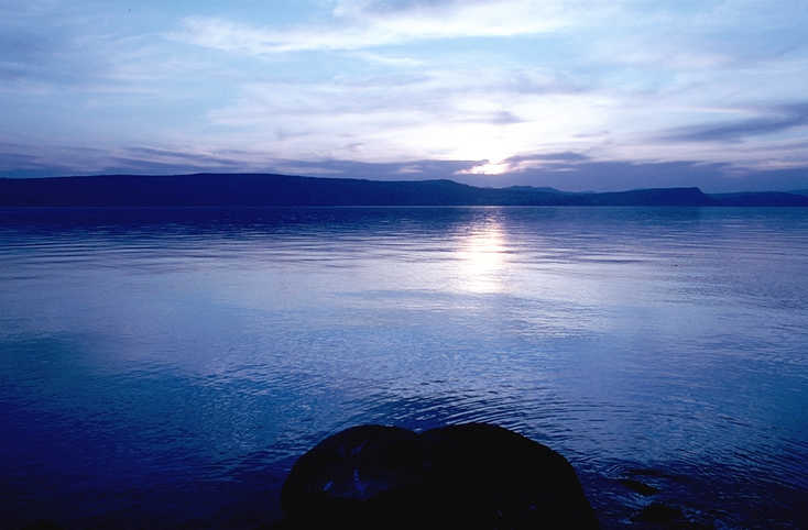 http://urantia-book.org/jesus_photos/sea-of-galilee-2-magdala.jpg